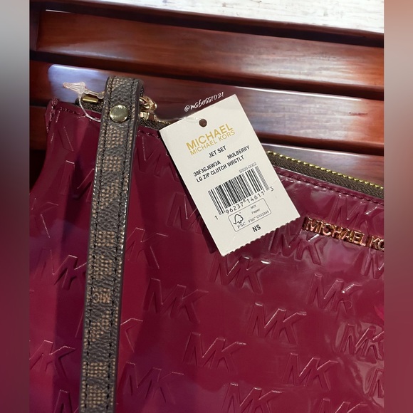 Michael Kors RARE MK Patent Leather Wristlet in Mulberry/Brown NWT - Picture 3 of 4